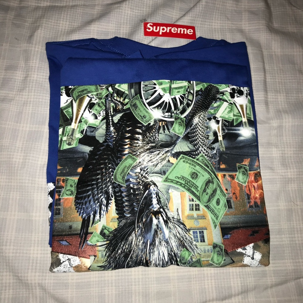 Supreme Tee